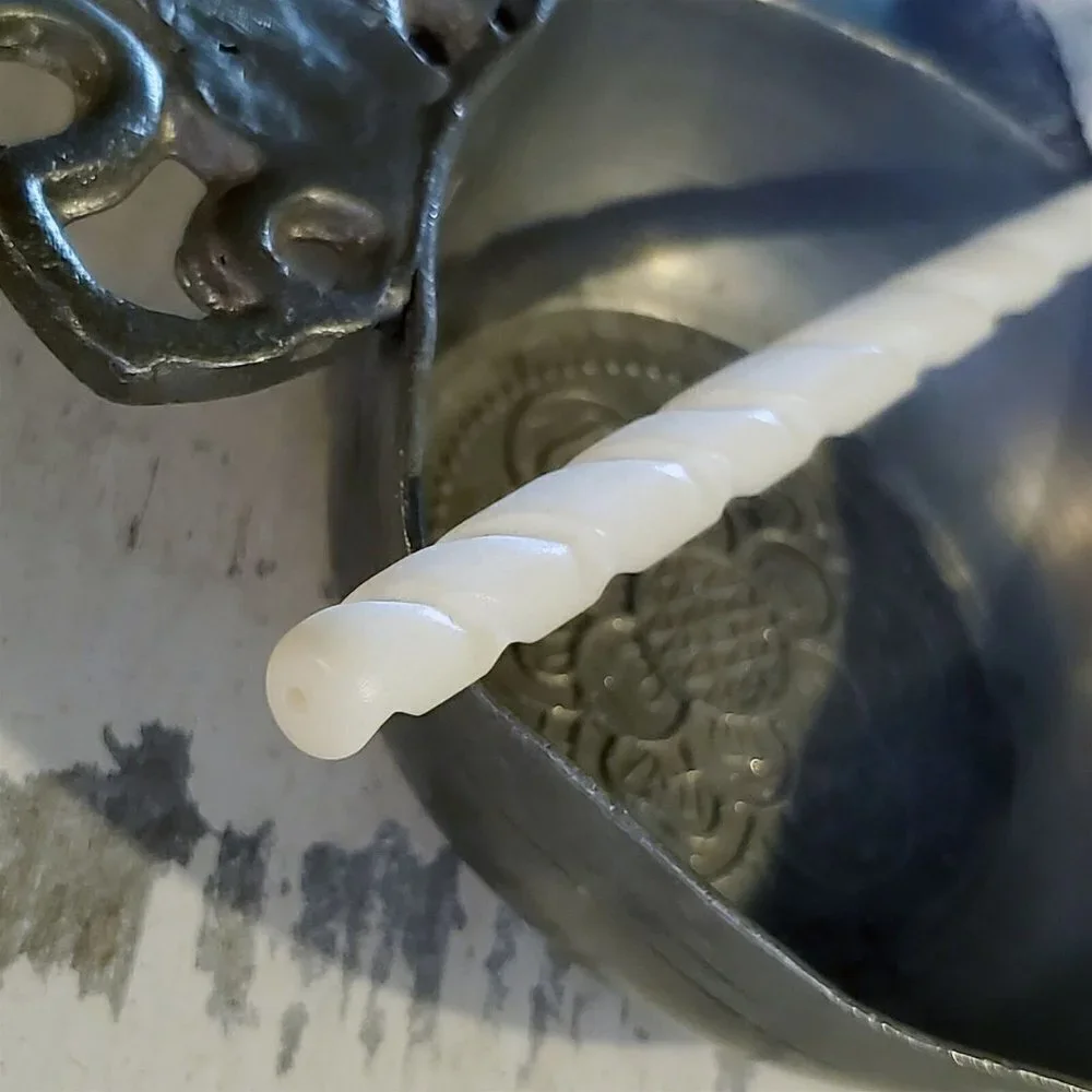 Handcrafted Avant Garde India Off White Carved Twisted Buffalo Bone Hair Stick - Picture 9 of 11